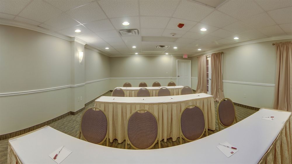 Clarion Inn & Suites Conference Center - photo 7
