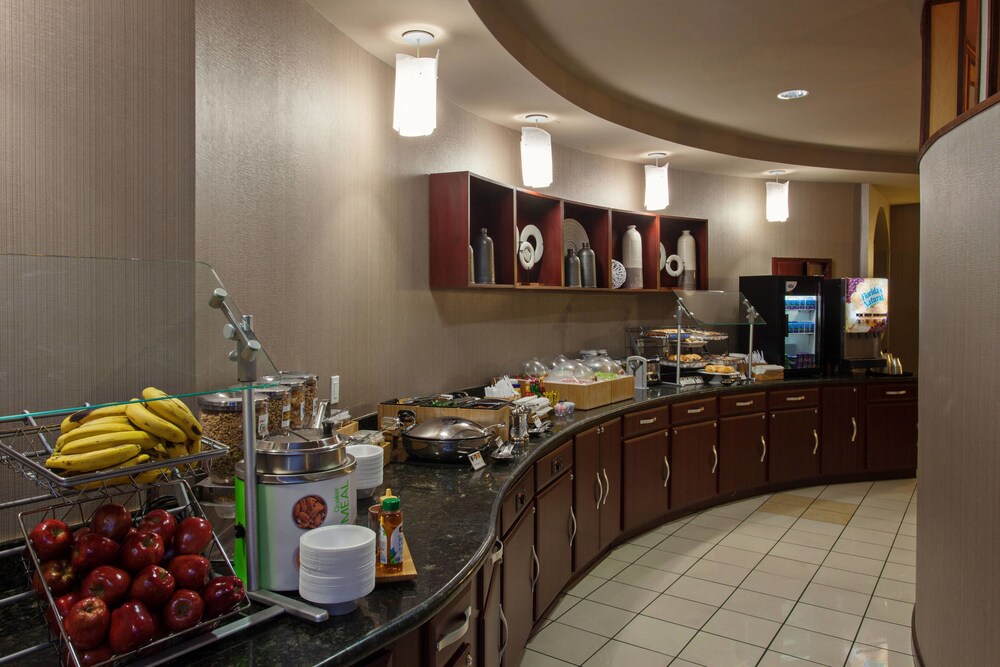 SpringHill Suites by Marriott El Paso - photo 23