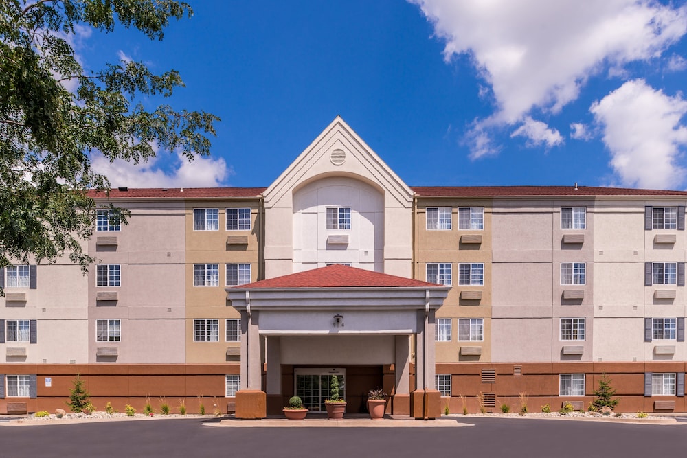 Candlewood Suites Topeka West by IHG - photo 23