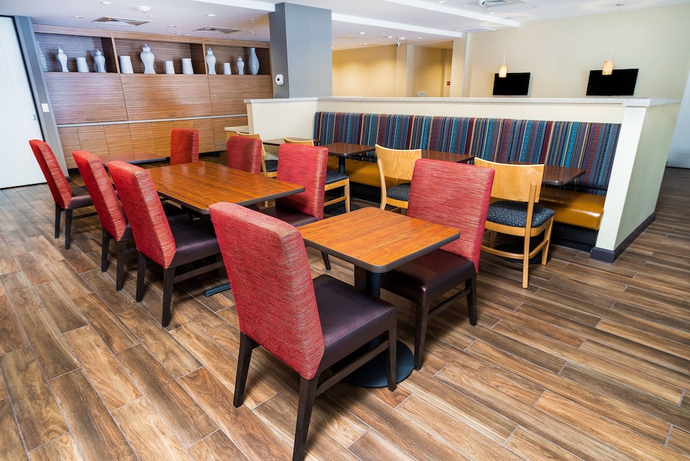 TownePlace Suites By Marriott Las Vegas Stadium District - photo 33