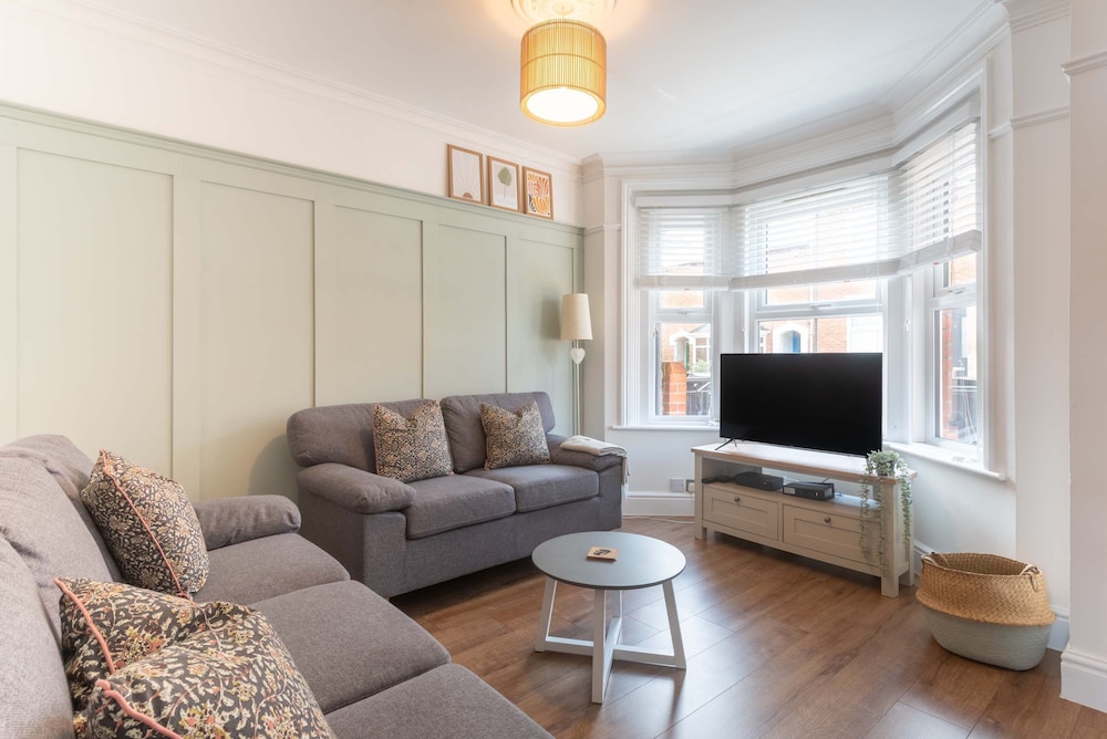 Host Stay Caversham Westfield House