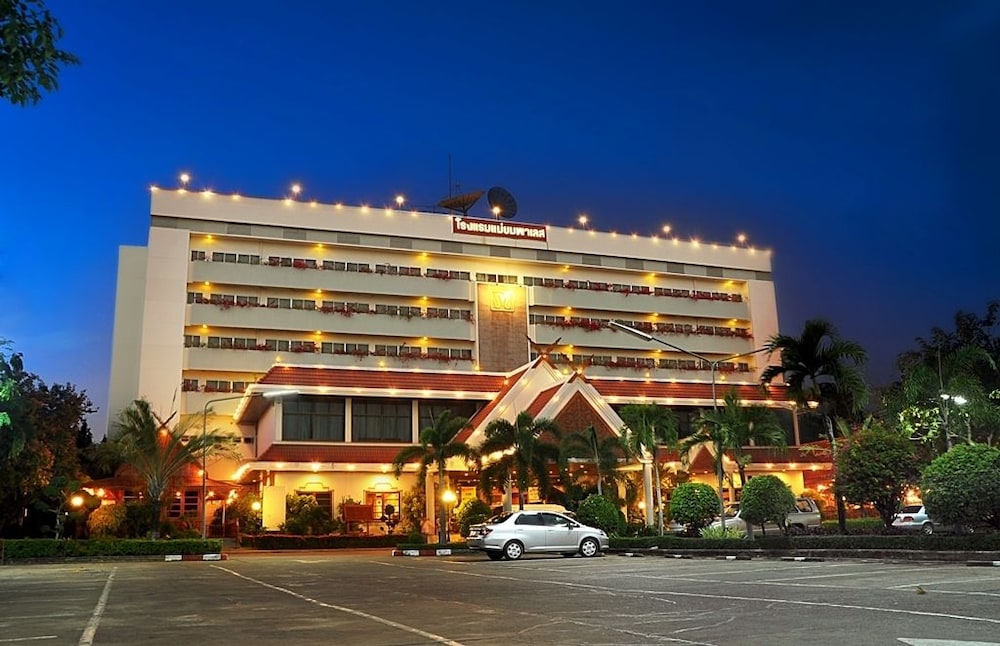 Mae Yom Palace Hotel in Phrae, Thailand