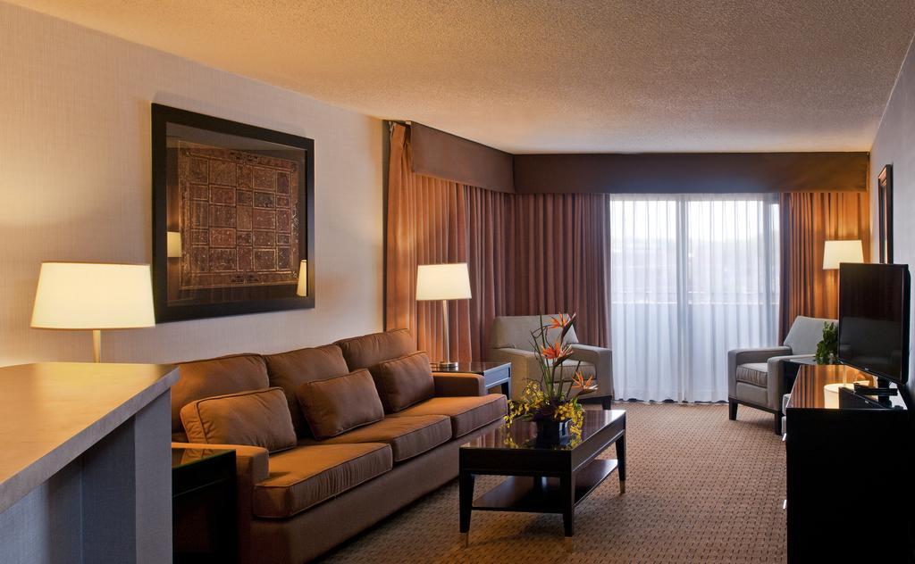 Wyndham Albuquerque Hotel & Conference Center - photo 16