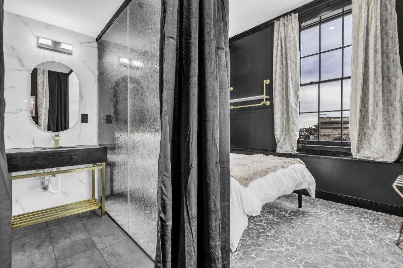 One South Boutique Hotel Venue - photo 32