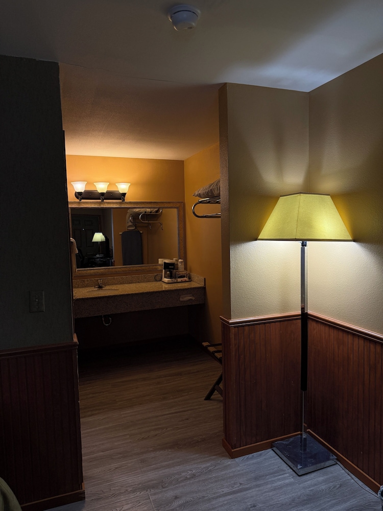 Stewart Lodge - photo 14