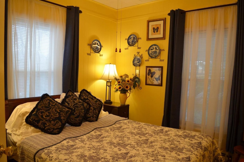 The Bavarian Manor Hotel - photo 7