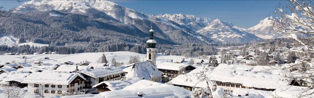 Chalet Menkenhof — 4-Star Luxury Hotel in Reit Im Winkl, Germany