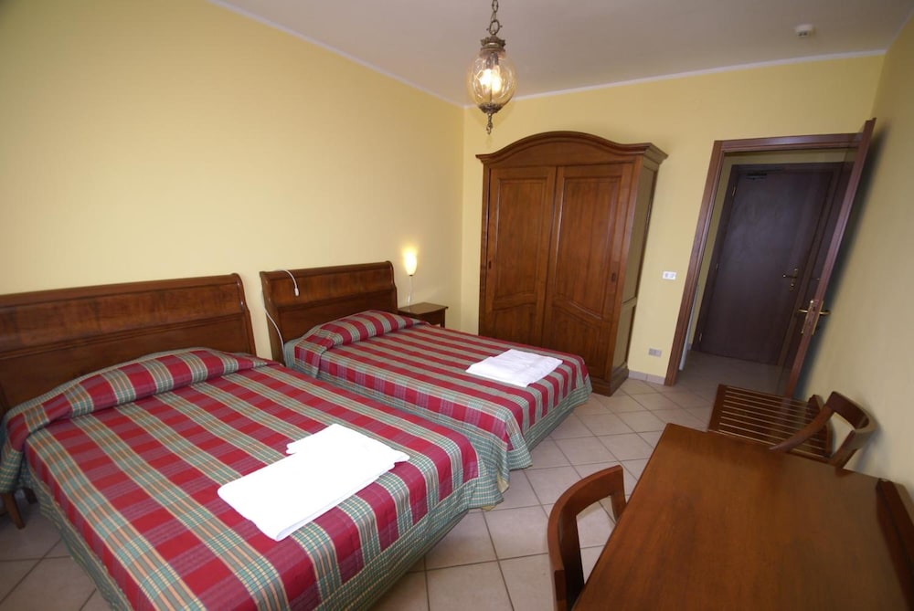 Hotel Londra — hotel in Acceglio