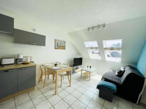 Résidence Le Casino Appartement à Trestraou plage de Perros Guirec MAE 3704 in Perros-Guirec, France