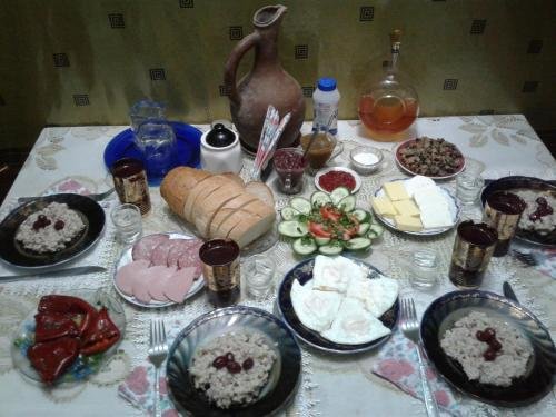 Gis Guest House