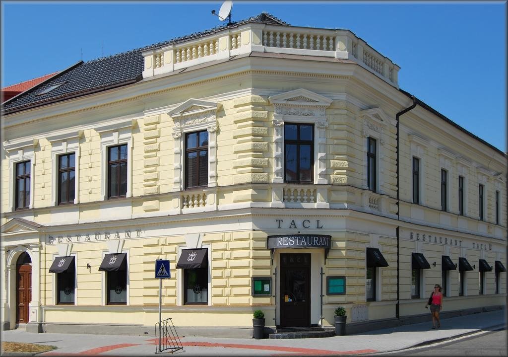 Hotel Tacl - last minute hotel in Holesov