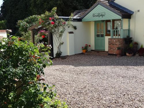 Brook Lodge Country Cottage — 4-Star Luxury Hotel in Doncaster, United Kingdom