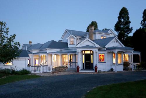 Maungakawa Villa — 4-Star Luxury Hotel in Cambridge, New Zealand
