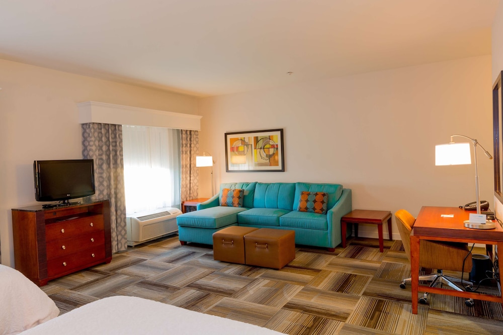 Hampton Inn & Suites Riverside Corona East - photo 11