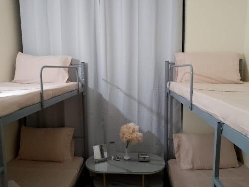 Top House Hostel — 5-Star Luxury Hotel in Abu Dhabi, United Arab Emirates
