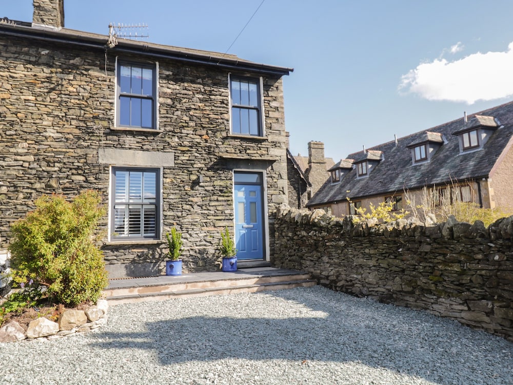 Hazelnut Cottage — 4-Star Luxury Hotel in Windermere, United Kingdom