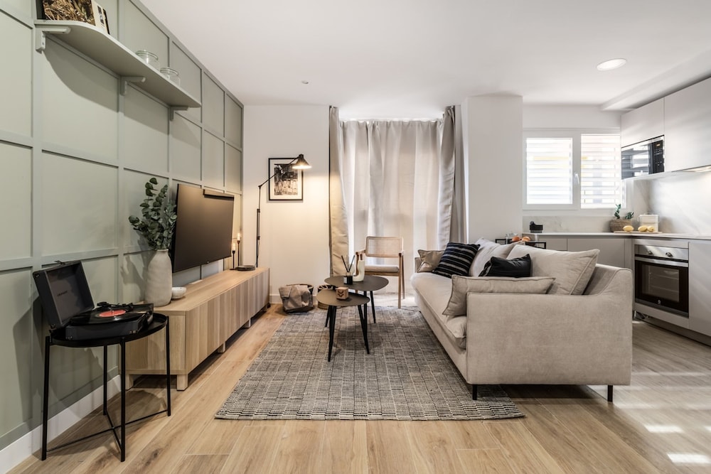 Santillana 1 Bedroom and Pool in Castilla Madrid hotel