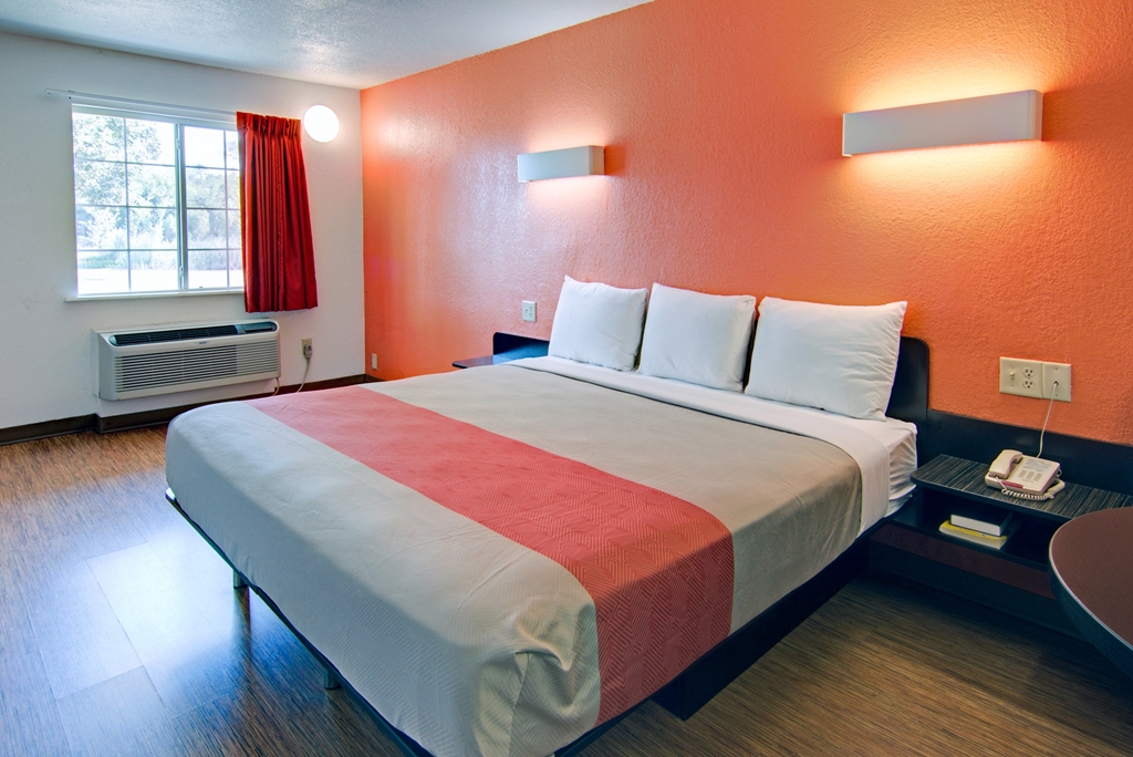 Motel 6 Mount Pleasant TX - photo 7