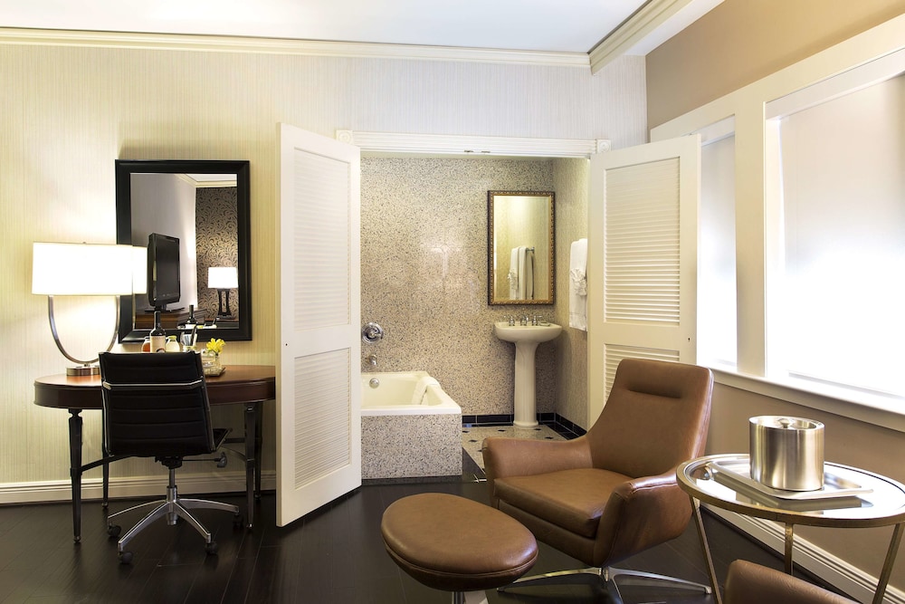 The Whitehall Houston - photo 9