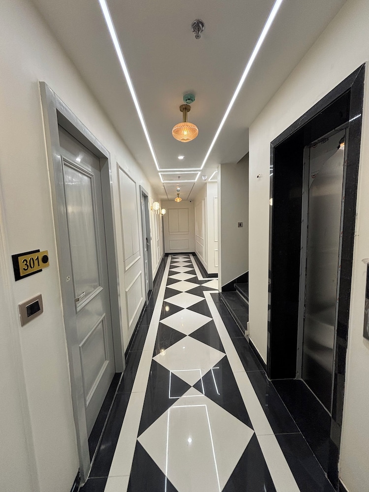 Hotel Raj Hari Palace in Jodhpur, India