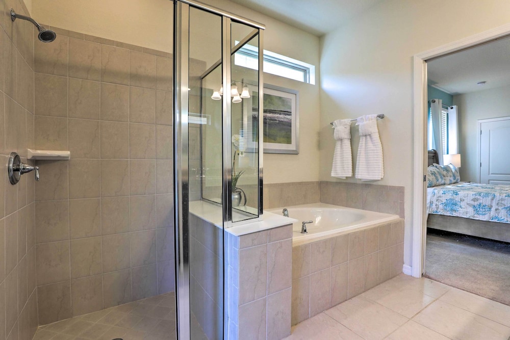 New Upscale 8BR Kissimmee Retreat with Private Pool Spa & Resort Amenities 7 Mi to Disney - photo 33