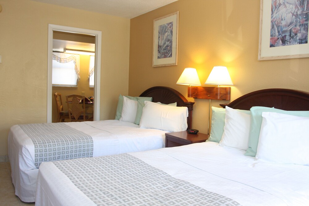 Makai Beach Lodge - photo 3