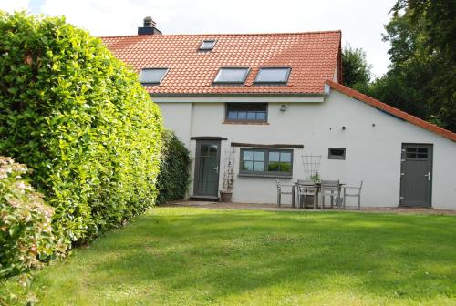 The Little House — 4-Star Luxury Hotel in Beersel, Belgium