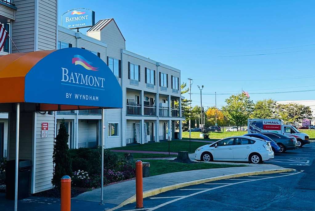 Baymont Inn and Suites by Wyndham Columbus Near OSU - photo 8