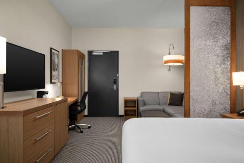 Hyatt Place Iowa City Downtown - photo 24