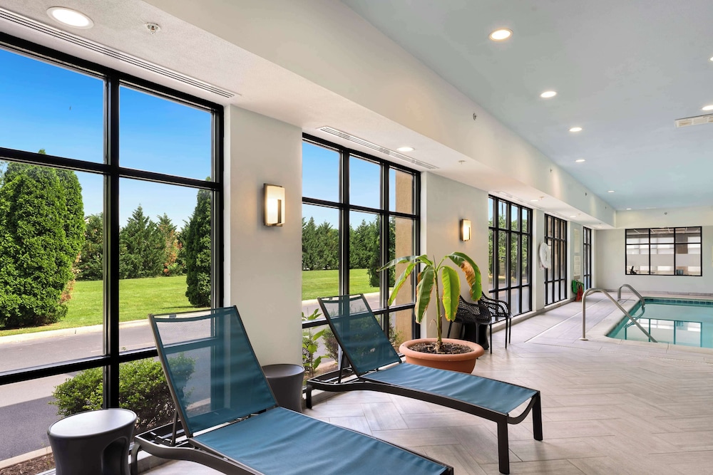 Hampton Inn Milford - photo 40