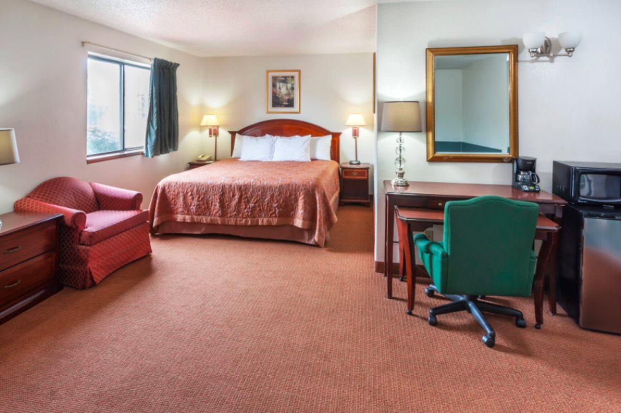 Oyo Hotel Portage I 94 - photo 9