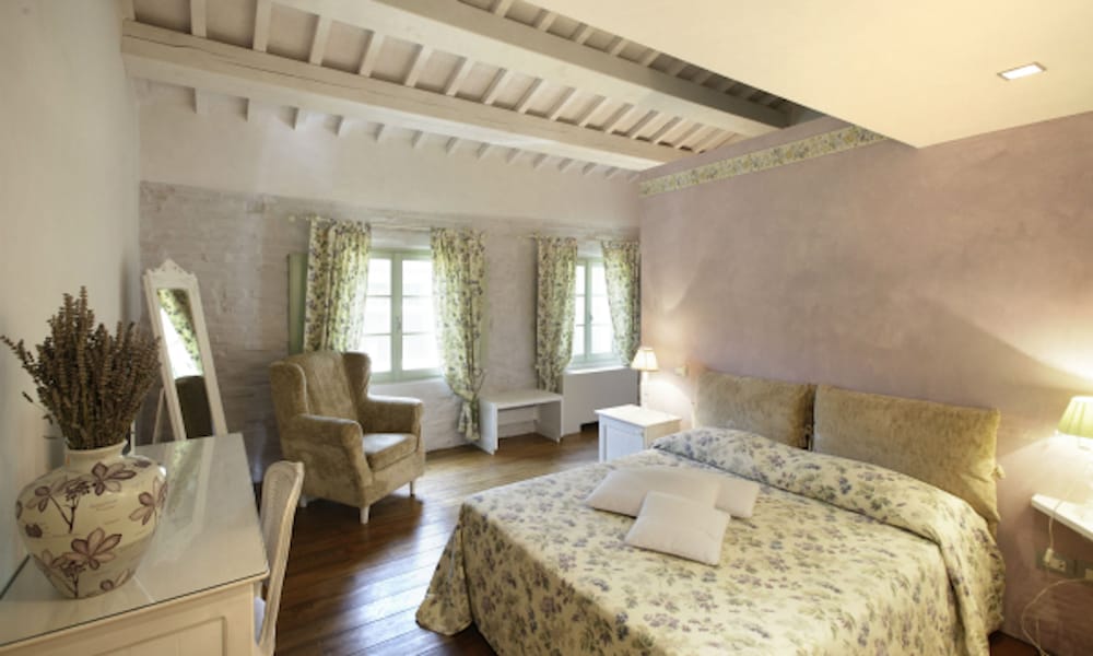 Tenuta Santi Giacomo e Filippo in Urbino, Italy