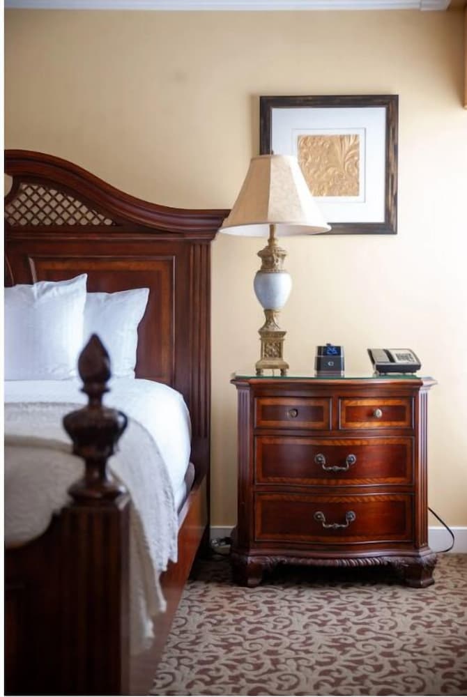 The Blennerhassett Hotel - photo 17