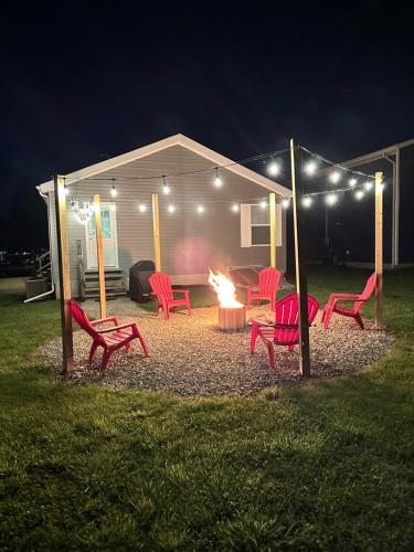 3 Bedroom in Hocking Hills w King Bed Logan Ohio — 4-Star Luxury Hotel in Logan, United States