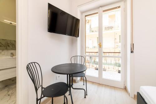 B&B Deluxe Room — 4-Star Luxury Hotel in Salerno, Italy