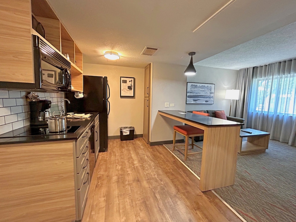 Candlewood Suites Indianapolis Downtown Medical District by IHG - photo 17