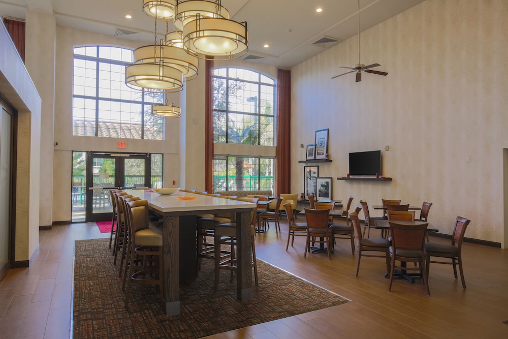 Hampton Inn And Suites Camarillo - photo 41