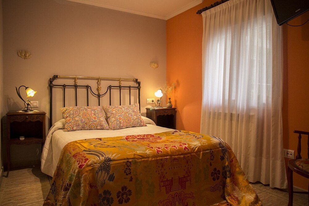 Casa Rural Reyes Católicos — San Leonardo De Yague — photo 2