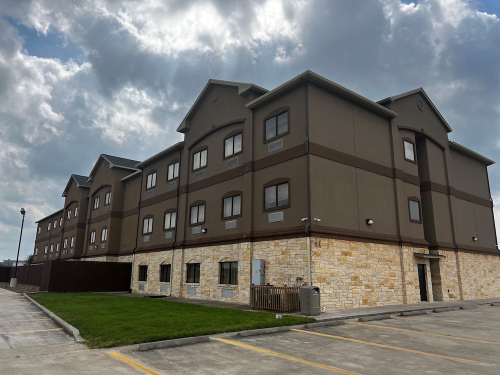 Baymont by Wyndham Cuero - photo 53