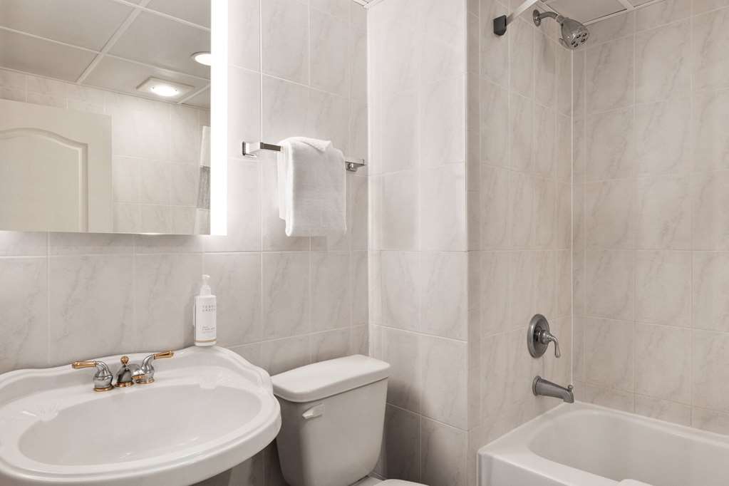 Days Inn by Wyndham Ocean City Oceanfront - photo 30