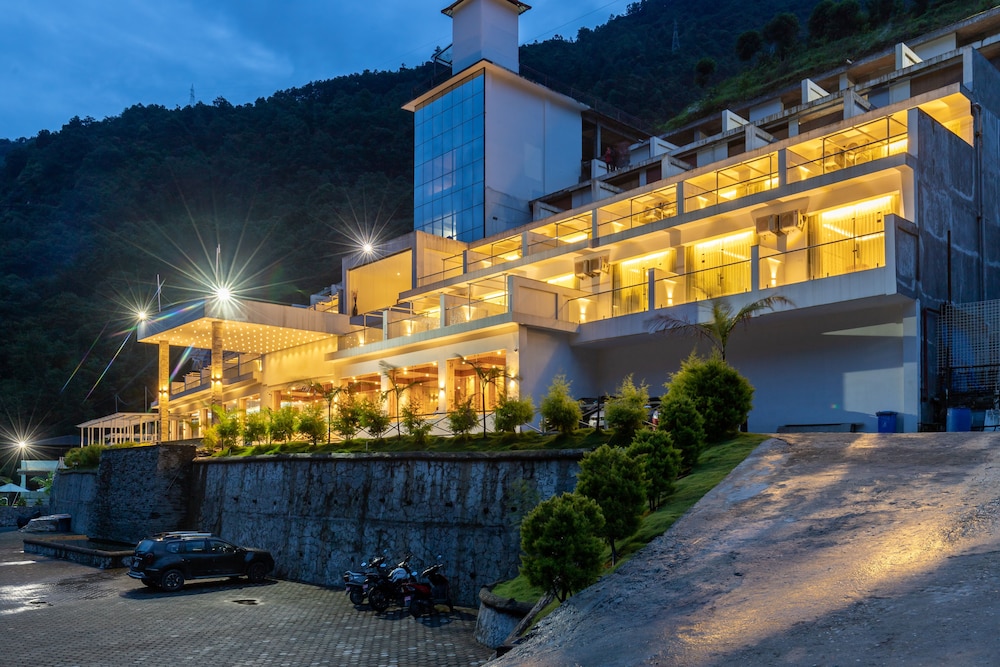 Bhotekoshi Heli Resort and Spa in Nagarkot, Nepal