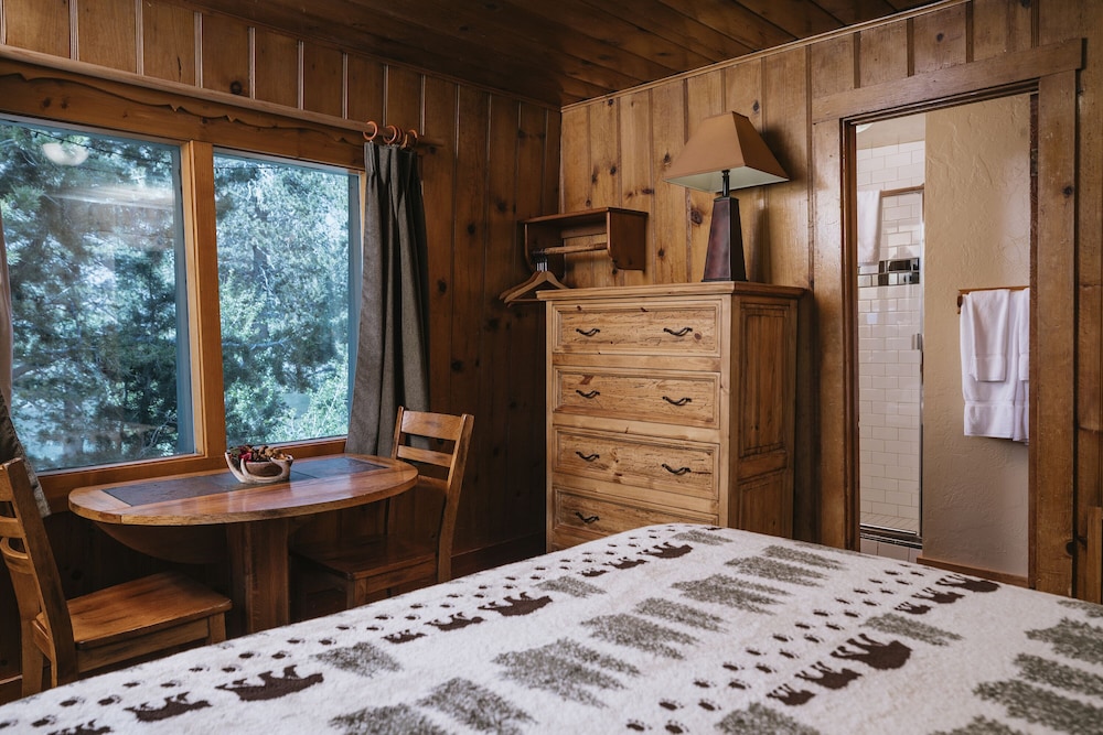 Tamarack Lodge and Resort - photo 4