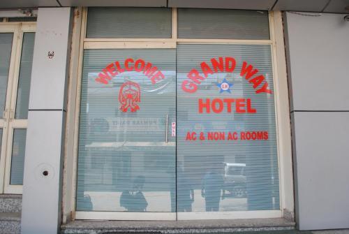 Hotel Grand Way in Kalka, India