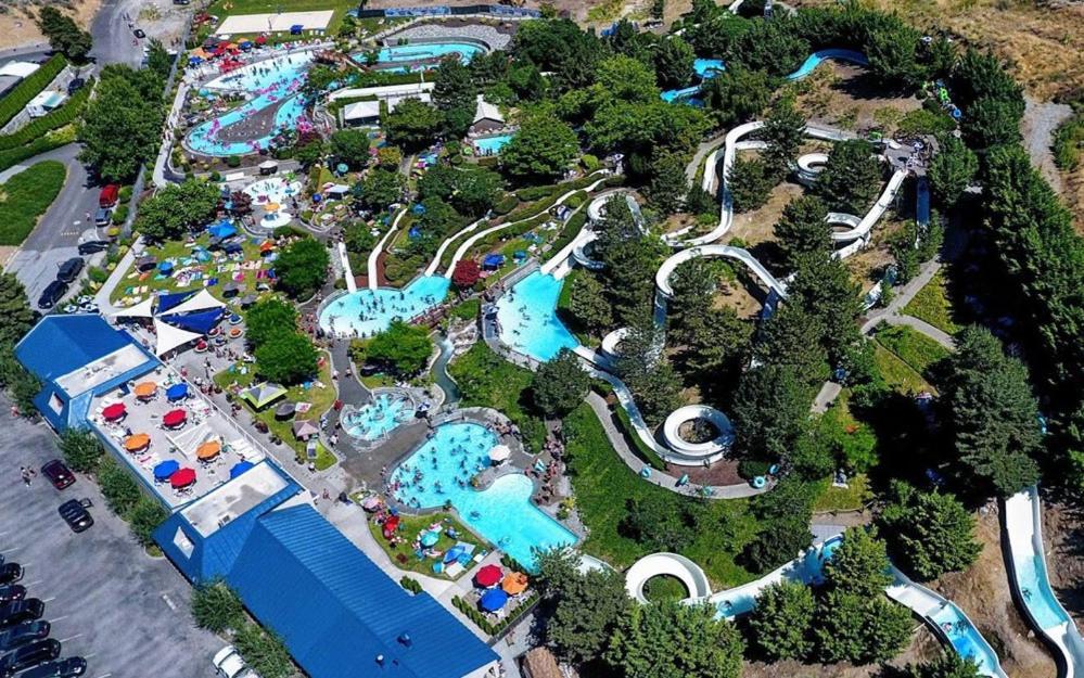 Grandview Lake Chelan Waterfront View Pool Hot Tub Golf 1 Min To Downtown - photo 13