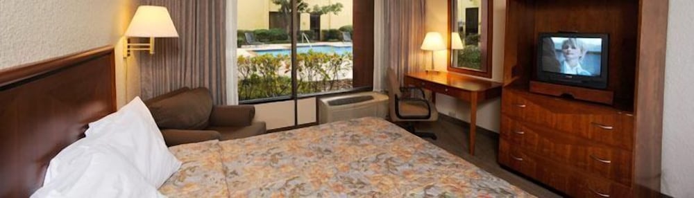 Sterling Hotel Dallas - photo 5