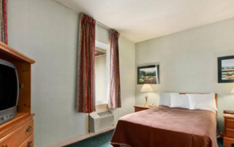 Knights Inn Carlisle - photo 7