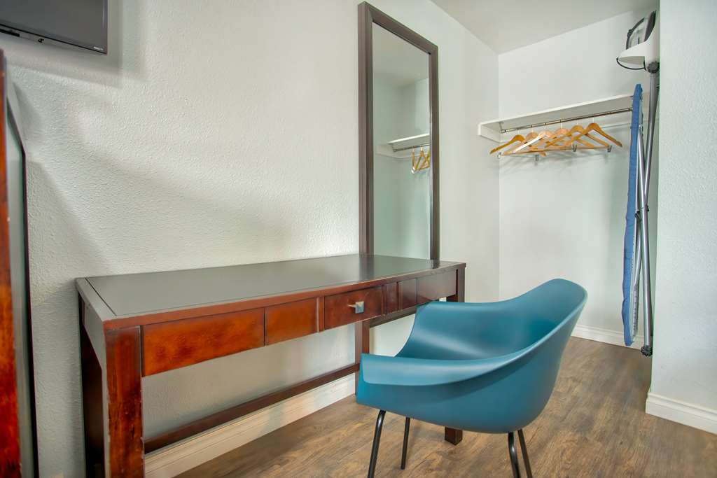 Studio 6 Suites Albany OR - photo 14
