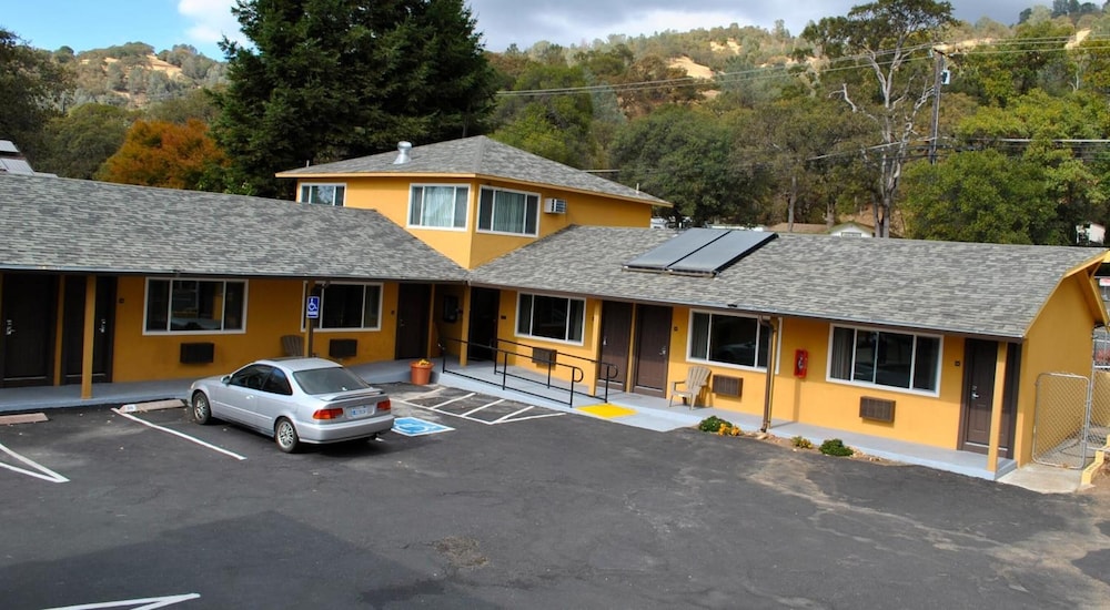 Lake Marina Inn - photo 37