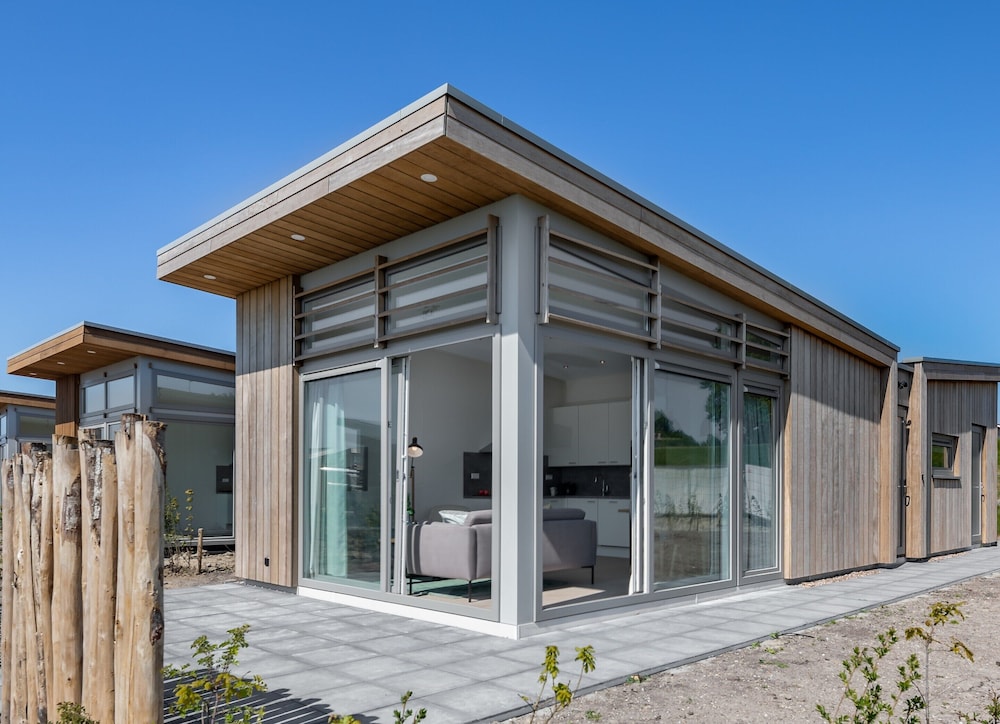 Detached Luxury Lodge near Sea — 4-Star Luxury Hotel in Kamperland, Netherlands