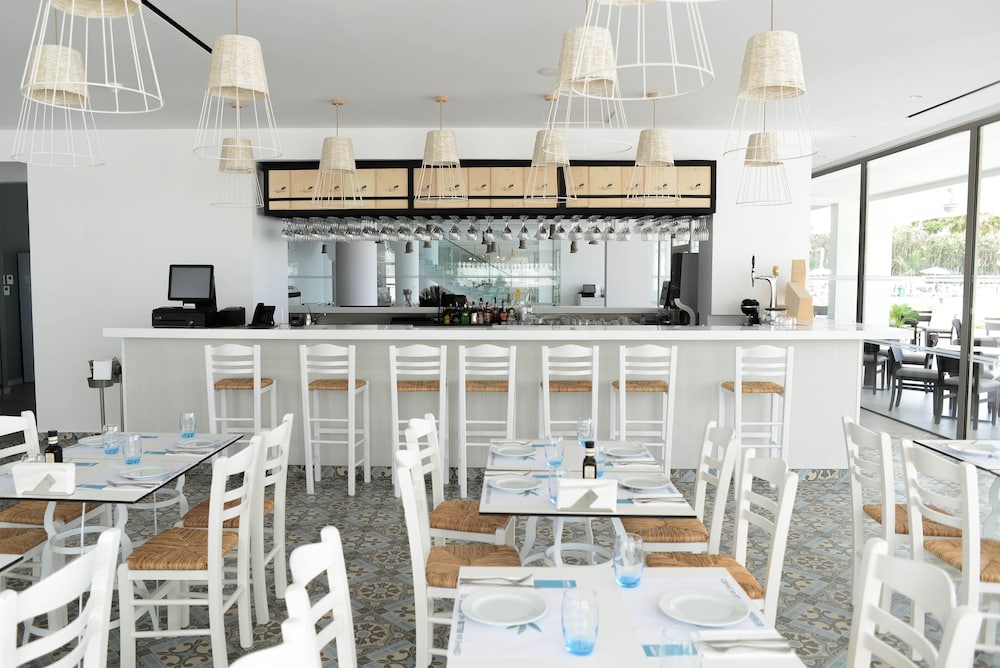 מזון ומשקאות